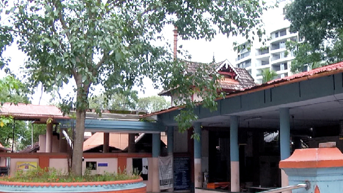 pilgrims in kozhikode, places to visit in kerala, azhakodi devi temple