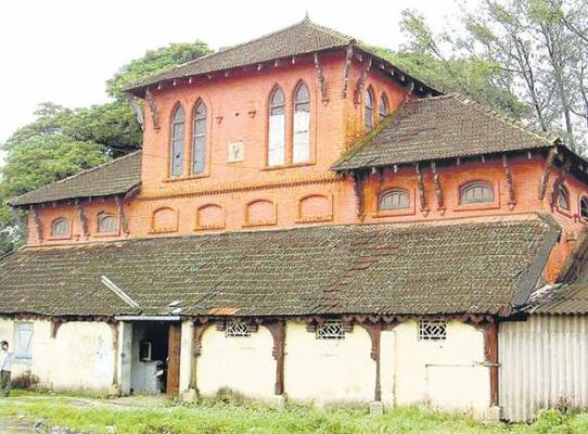 palaces in kollam, cheena kottaram