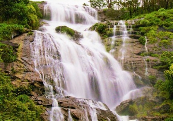 waterfalls in idukki, lakkam waterfalls, places to visit in kerala