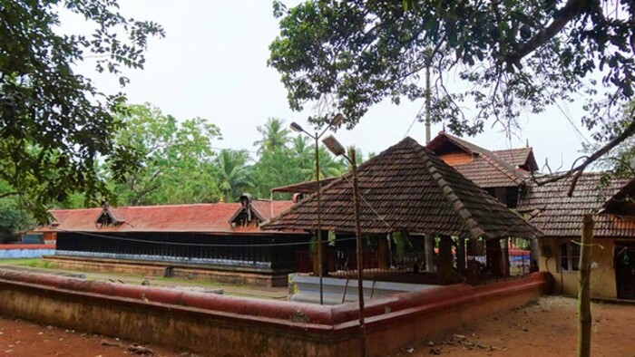 pilgrims in kozhikode, lokanarkavu temple