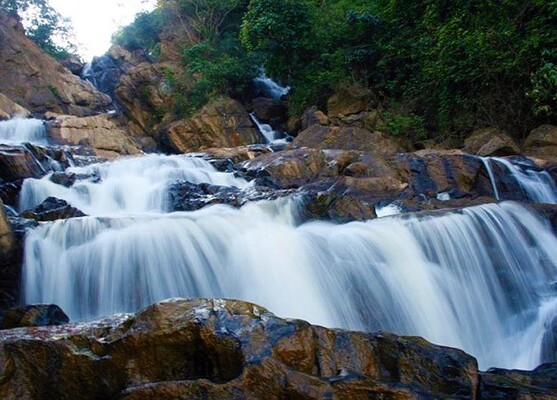 waterfalls in Wayanad, meenmutty waterfalls