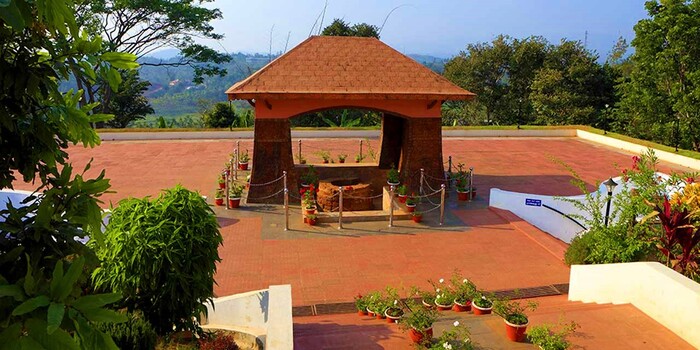 tourist place in wayanad, places to visit in kerala, pazhassi raja tomb