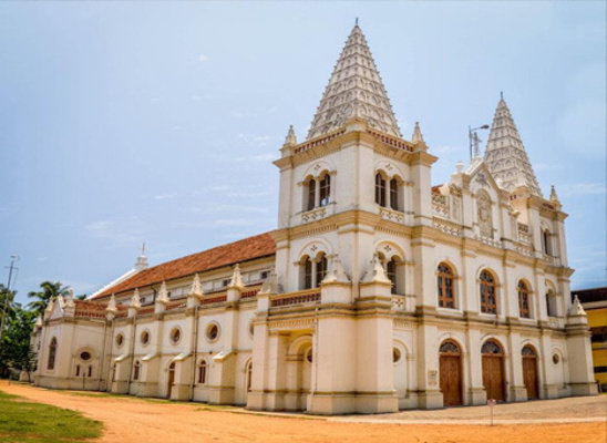 pilgrims in ernakulam, santa cruz basilica